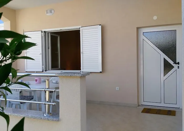 Marija Διαμέρισμα Τρογκίρ